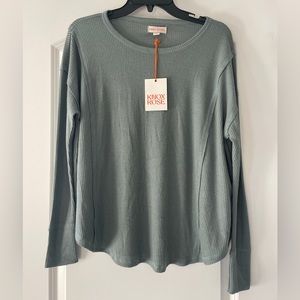 Nwt Knox Rose ribbed oversized long sleeved green top
